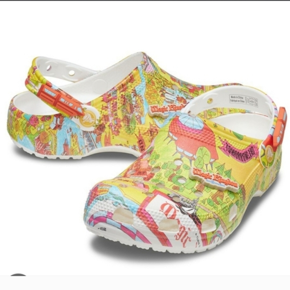🚨 CROCS Disney Retro Magic Kingdom Park Map Crocs
